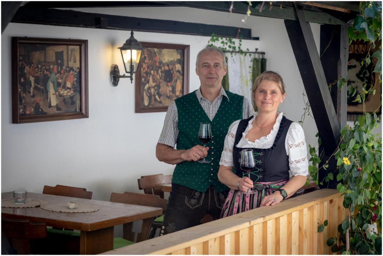 Gasthof Weingrill Friesach  エクステリア 写真
